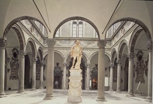 Interior del patio de esculturas